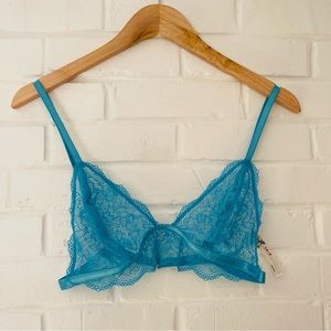 Free People Aqua Lace Bra Size Medium Intimately Triangle Cups NWOT Spring Boho